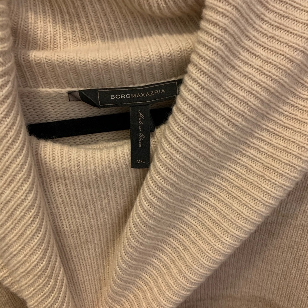 Sweater - Picture 3 of 4